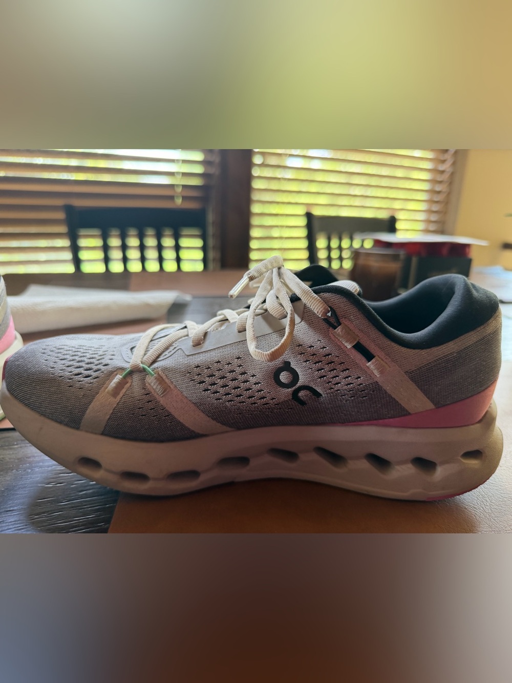On Cloud Surfer Men’s Running Shoe in Light Gray and Pink